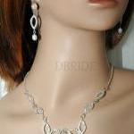 SALE Pearl Bridal Necklace ..